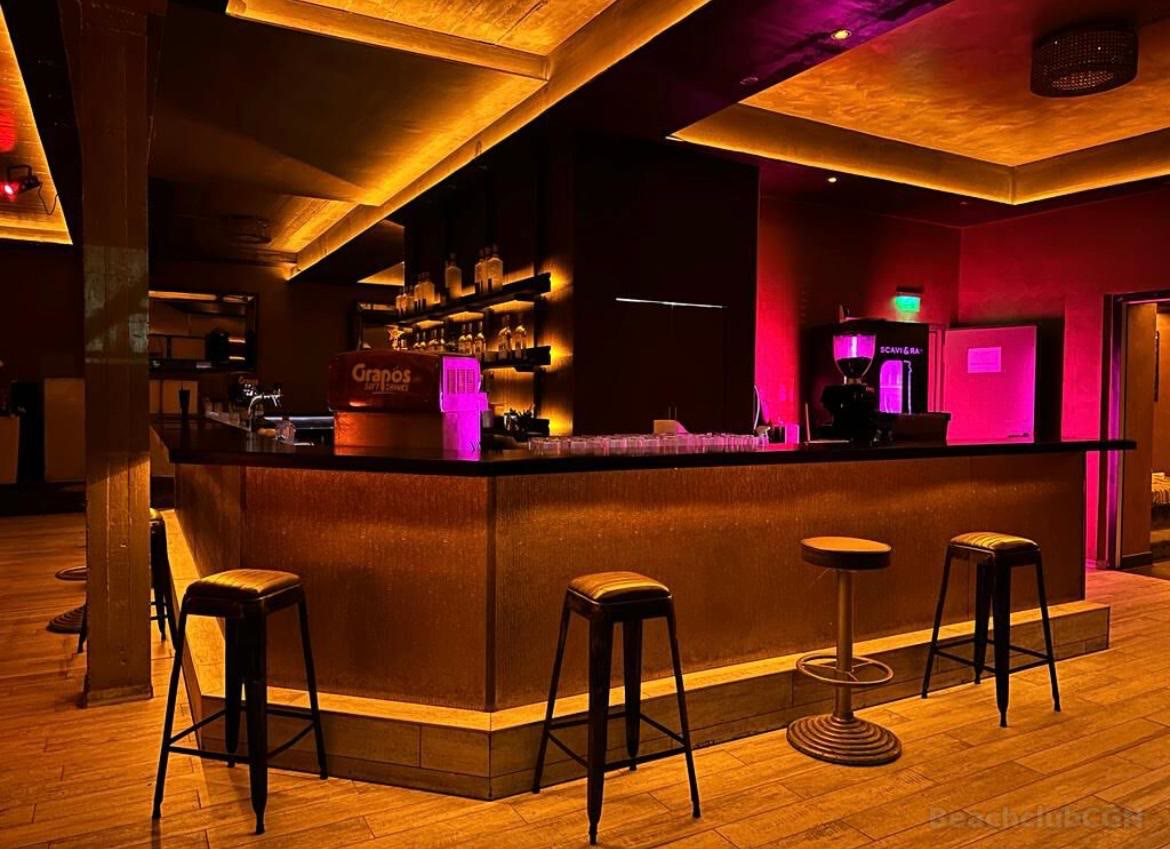 Bar im Beachclub Cologne